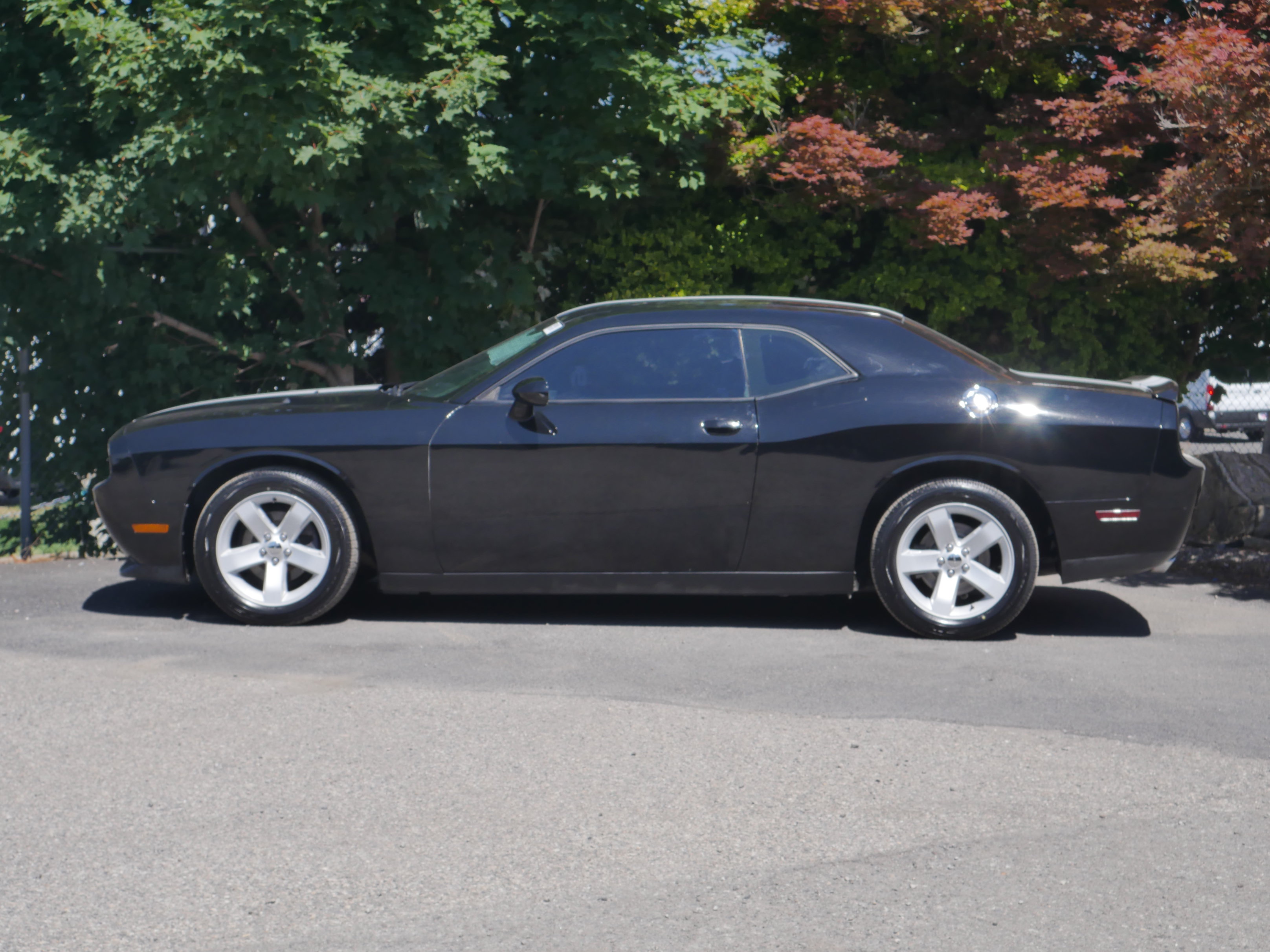 Used 2013 Dodge Challenger SXT RWD image 12