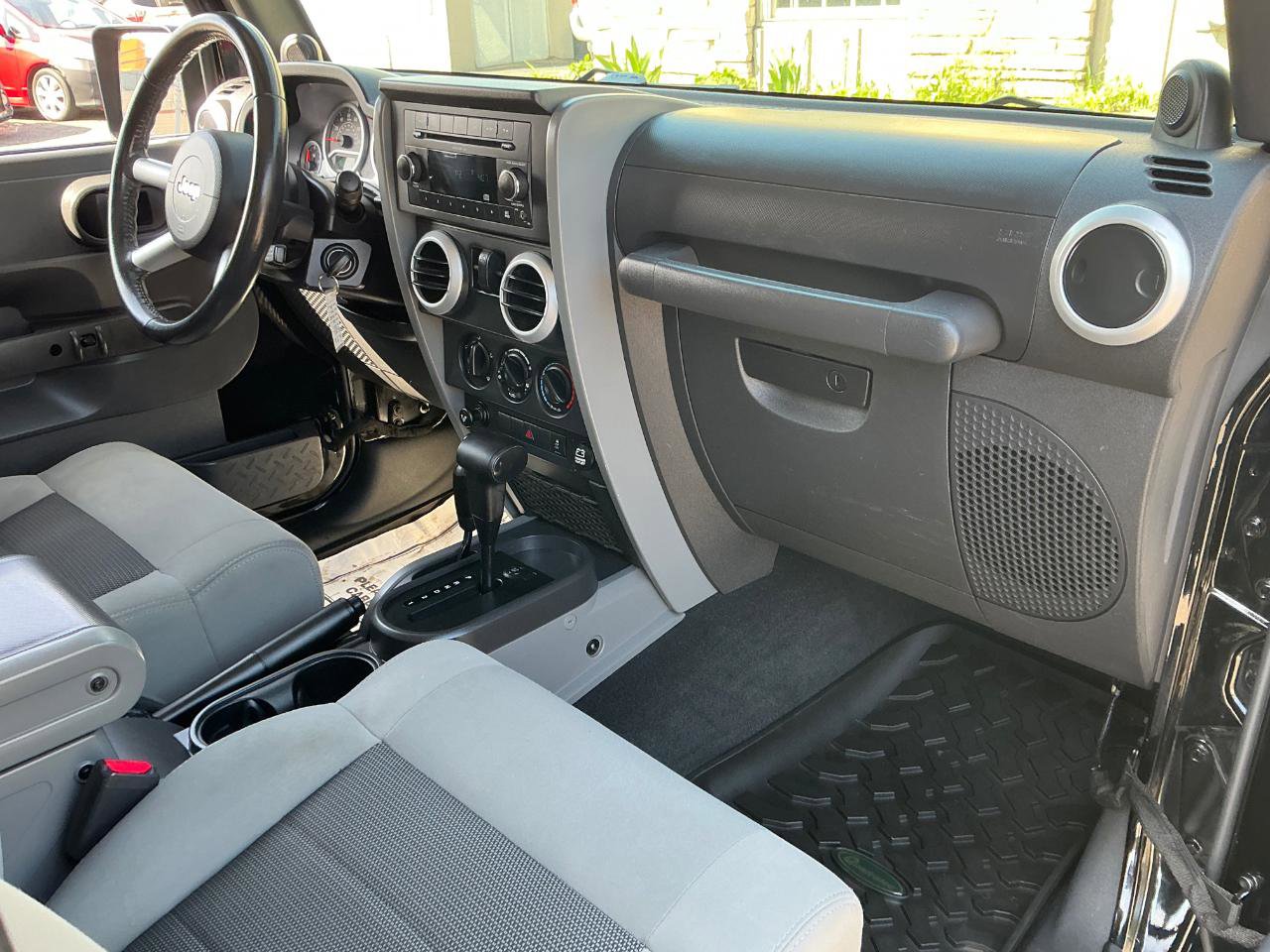 Used 2010 Jeep Wrangler Sahara w/ Trailer Tow Group AWD/4WD image 9