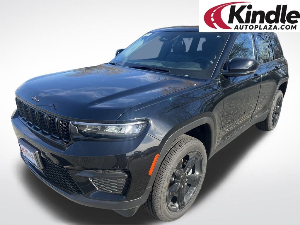 New 2025 Jeep Grand Cherokee Laredo image 1