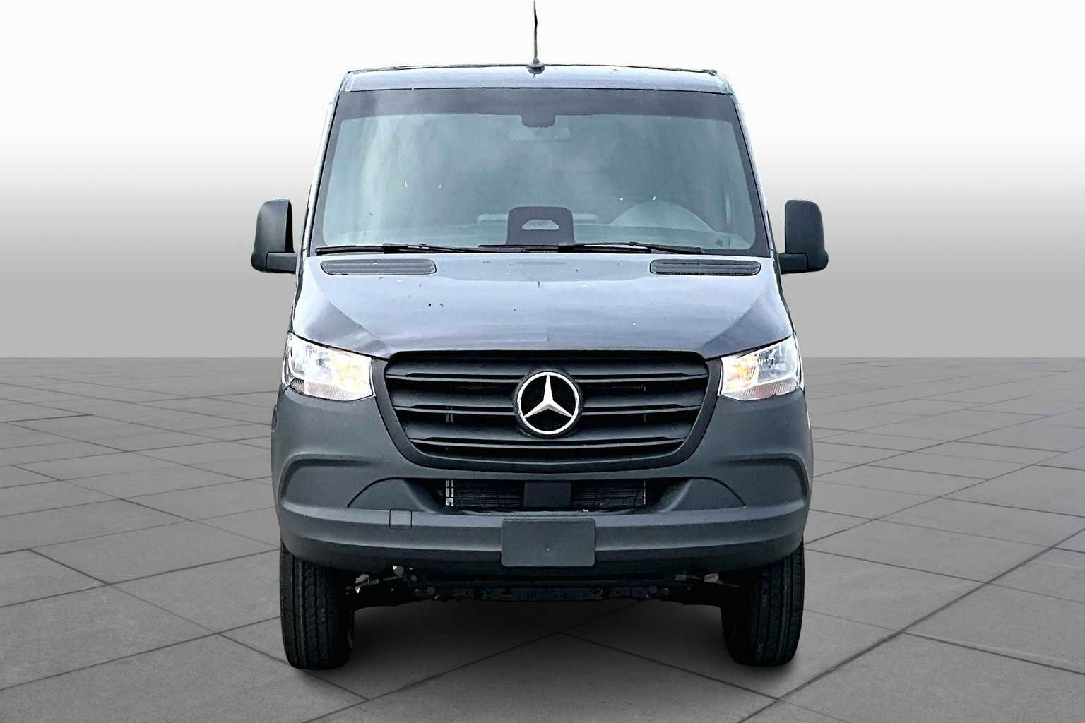 New 2025 Mercedes-Benz Sprinter 2500 image 3