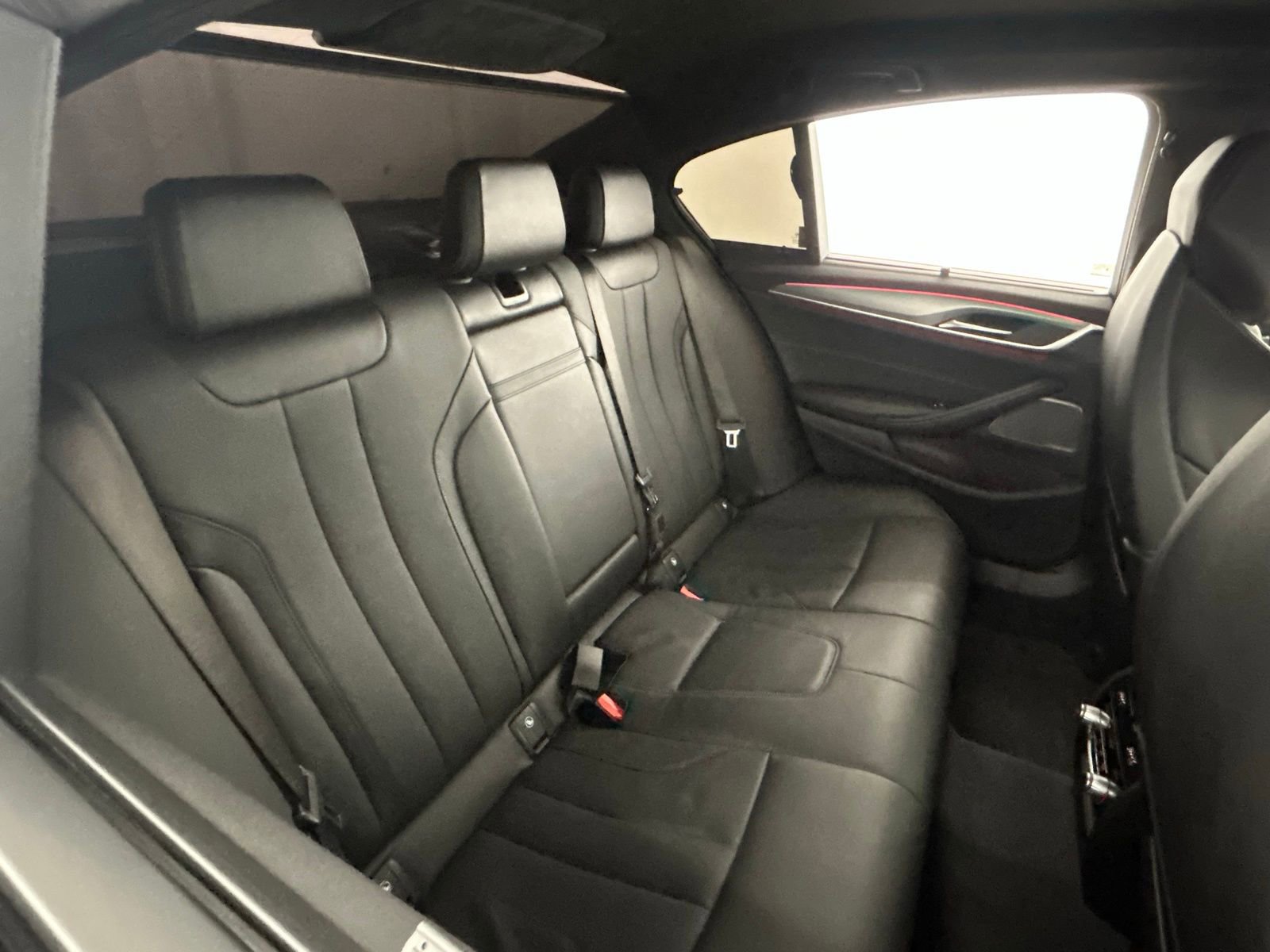 Used 2023 BMW M5 w/ Executive Package image 41