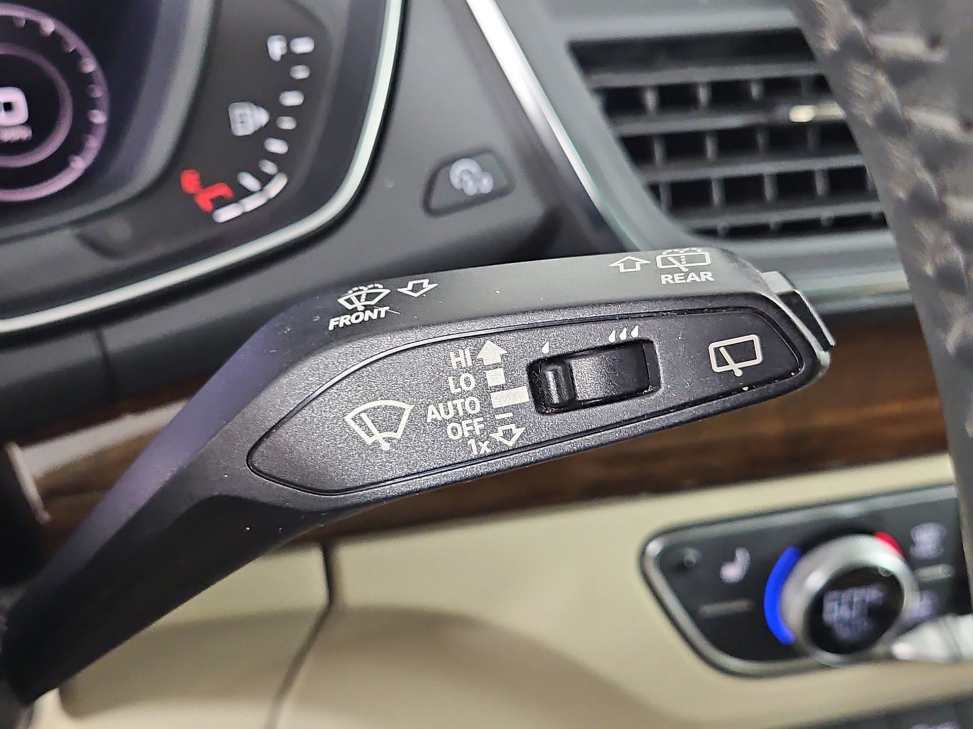 Used 2018 Audi Q5 2.0T Premium Plus w/ Premium Plus Package image 30