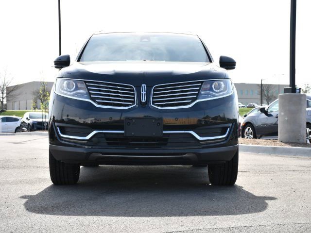Used 2017 Lincoln MKX Reserve w/ Driver Assistance Package image 3