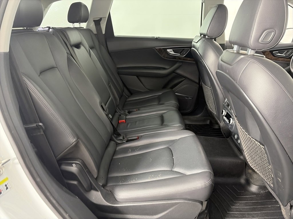 Used 2018 Audi Q7 3.0T Prestige image 29