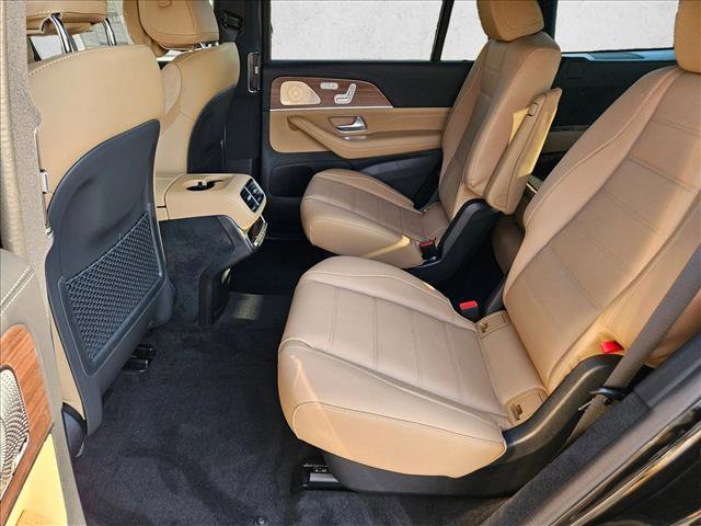 New 2026 Mercedes-Benz GLS 580 4MATIC image 15
