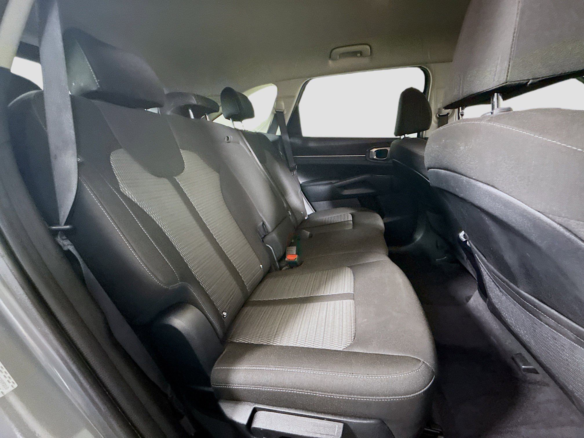 Used 2025 Kia Sorento LX image 27