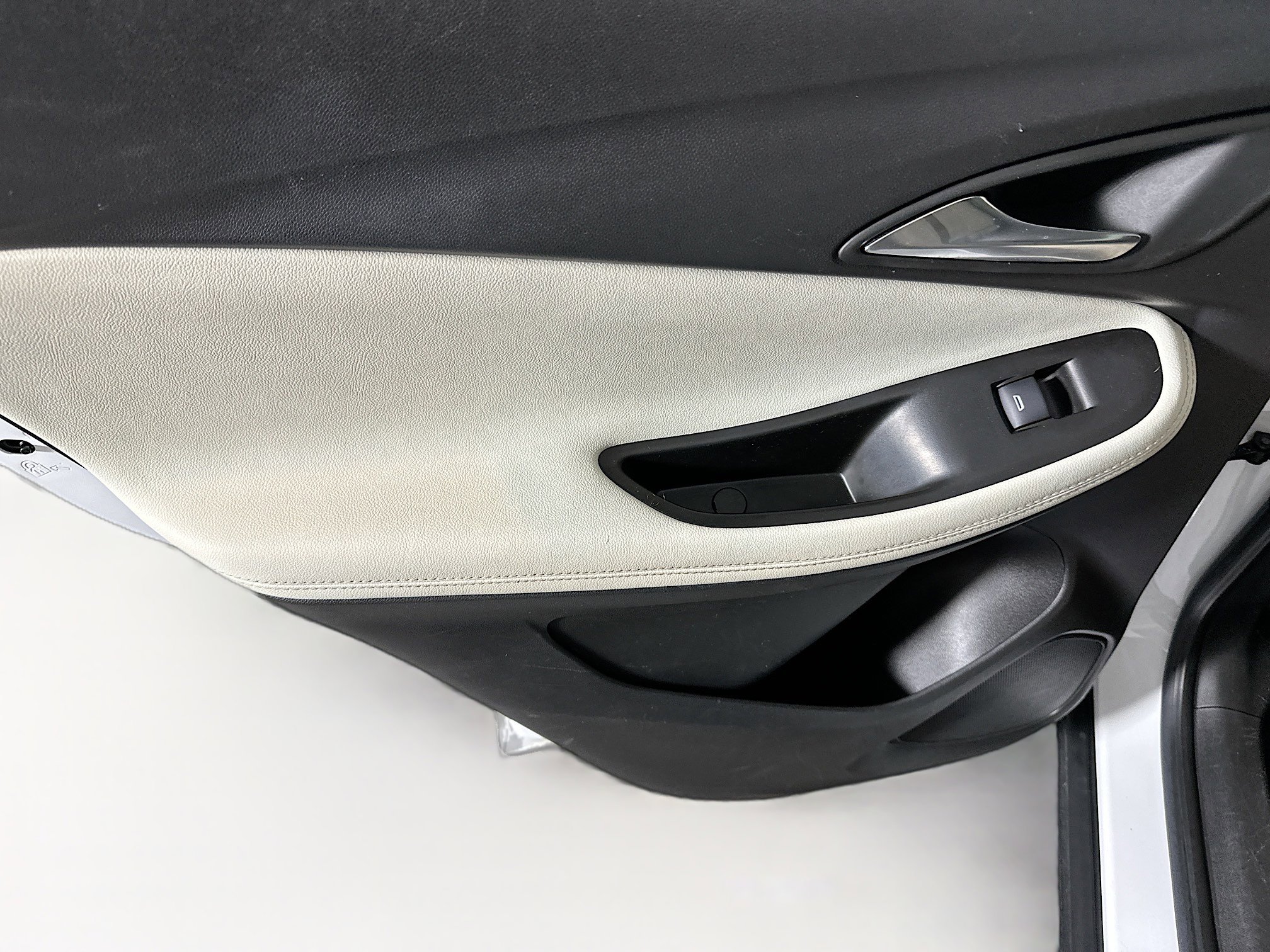 Used 2022 Buick Encore GX Select image 25