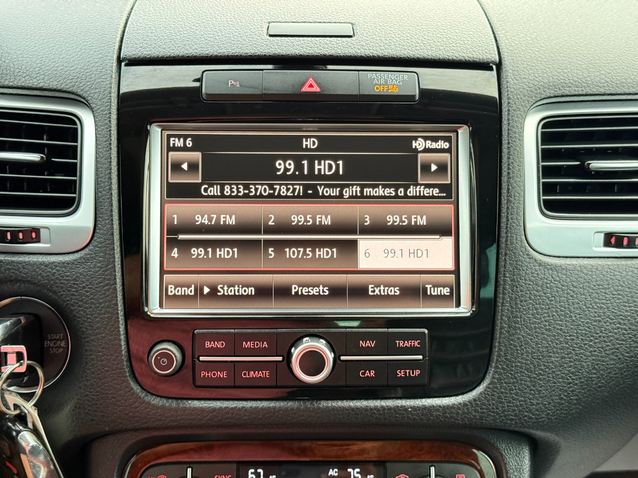 Used 2012 Volkswagen Touareg VR6 image 56