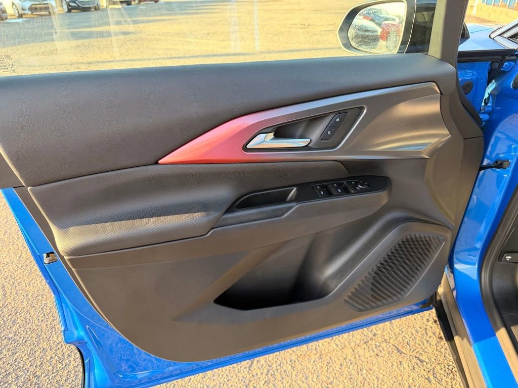 Used 2025 Chevrolet Equinox EV RS image 10