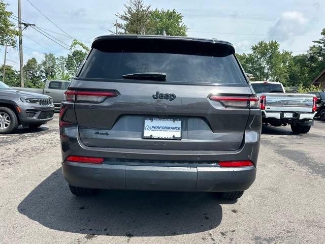 Used 2023 Jeep Grand Cherokee L Laredo AWD/4WD image 13