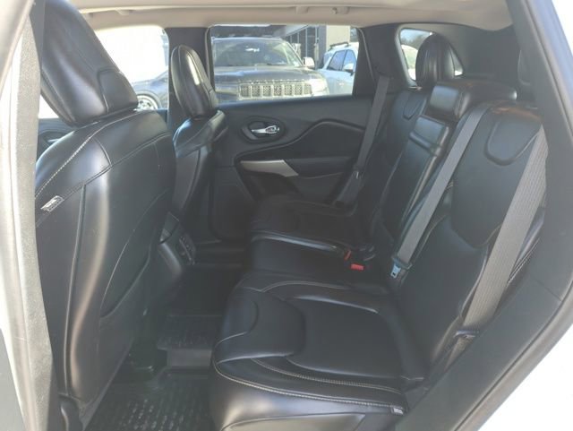 Used 2018 Jeep Cherokee Limited image 30