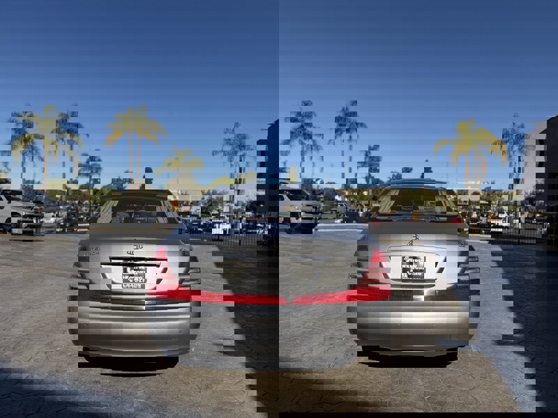 Used 2005 Maybach 62 image 4