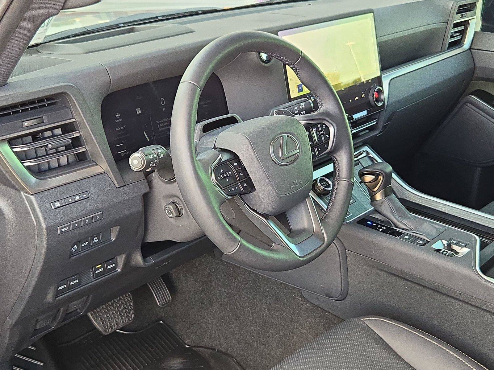 Used 2025 Lexus GX 550 AWD/4WD image 10