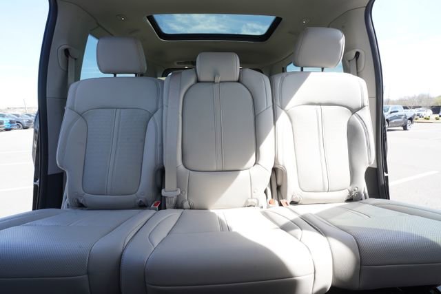 Used 2024 Jeep Wagoneer 4WD w/ Premium Group I image 37