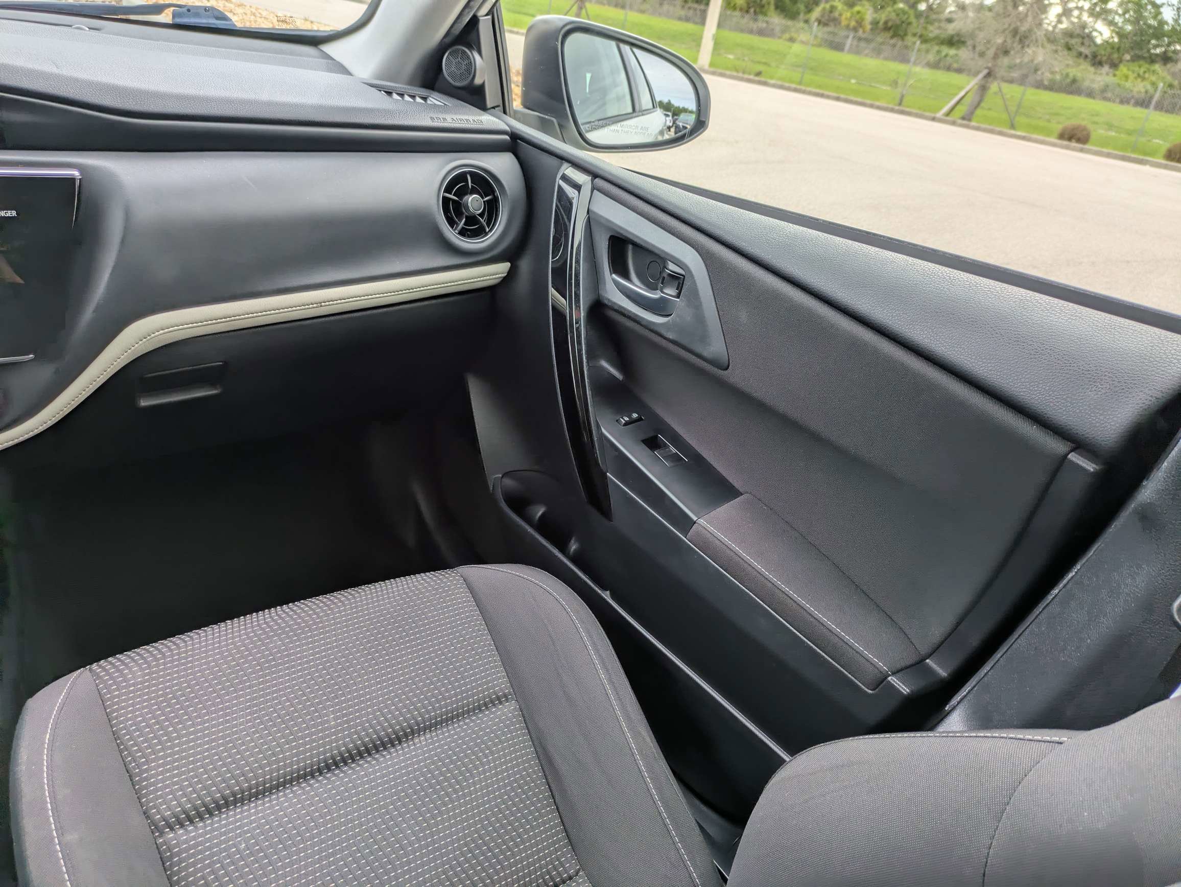 Used 2017 Toyota Corolla iM w/ All-Weather Mat Package FWD image 19