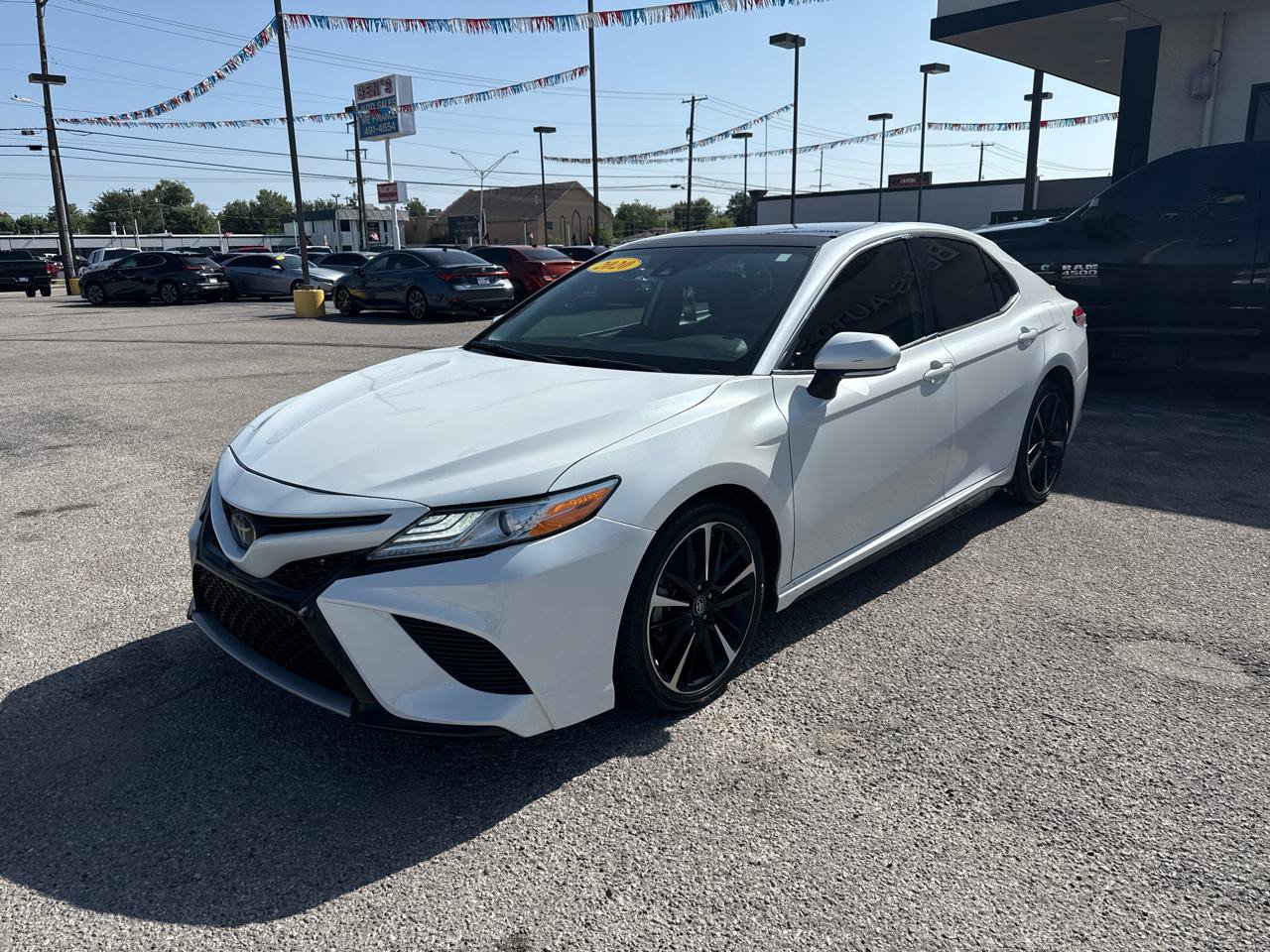 Used 2020 Toyota Camry XSE FWD image 2