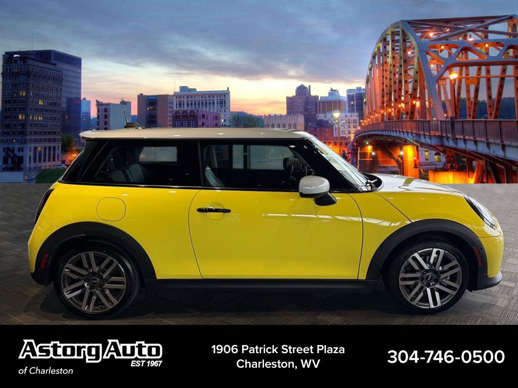 Used 2025 MINI Cooper S FWD image 2