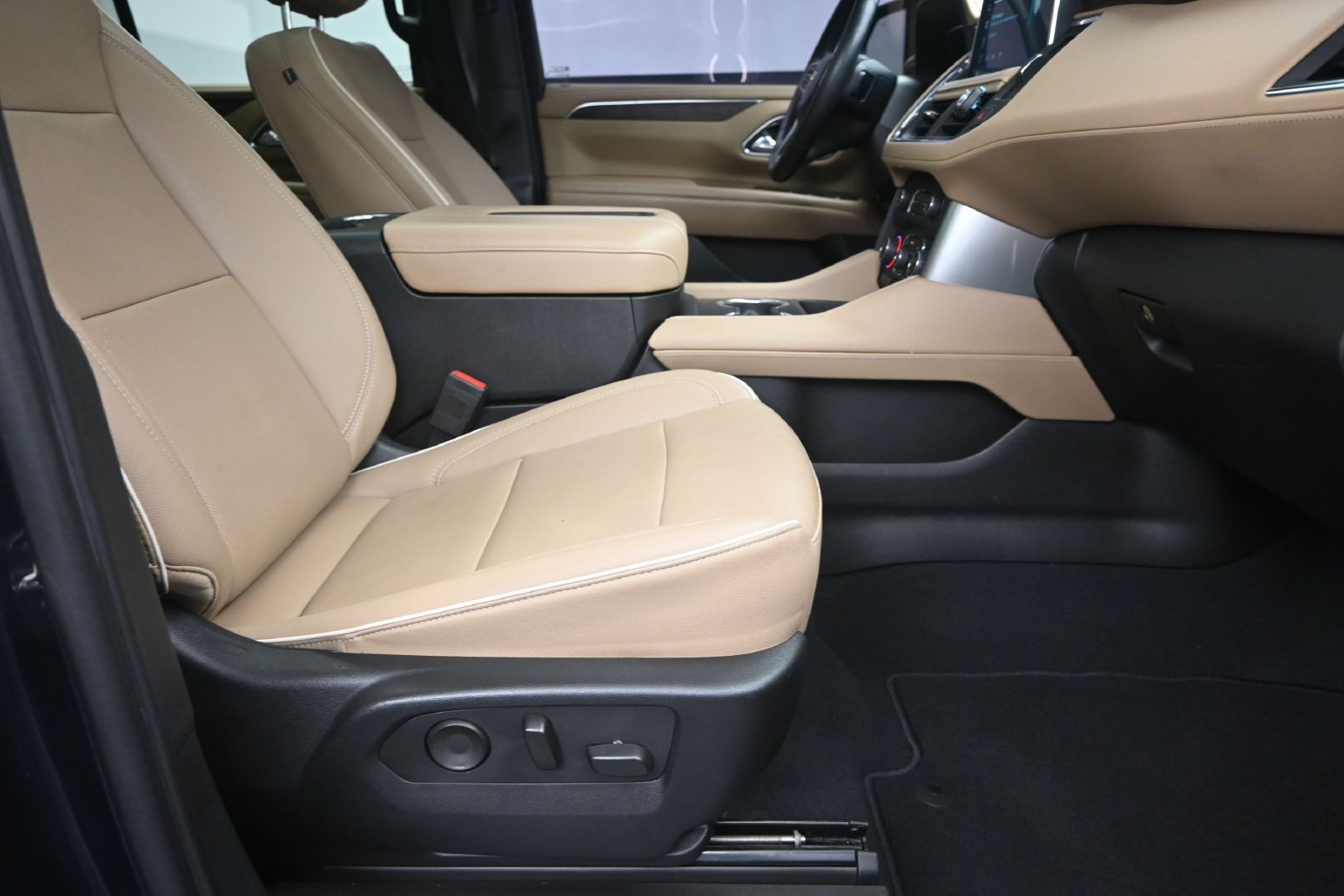 Certified 2023 Chevrolet Tahoe Premier w/ Premium Package 2 RWD image 25