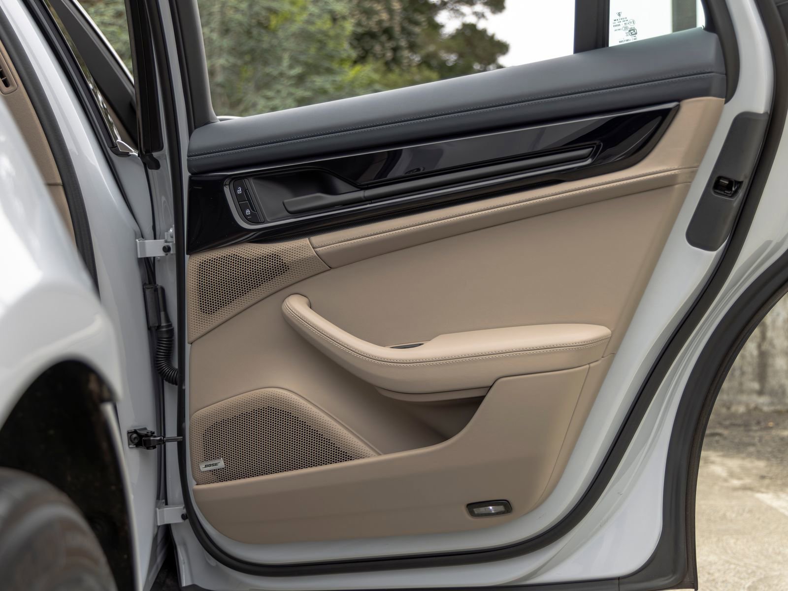 Certified 2025 Porsche Panamera image 51