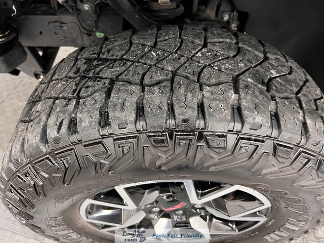 Used 2023 GMC Canyon AT4X image 18