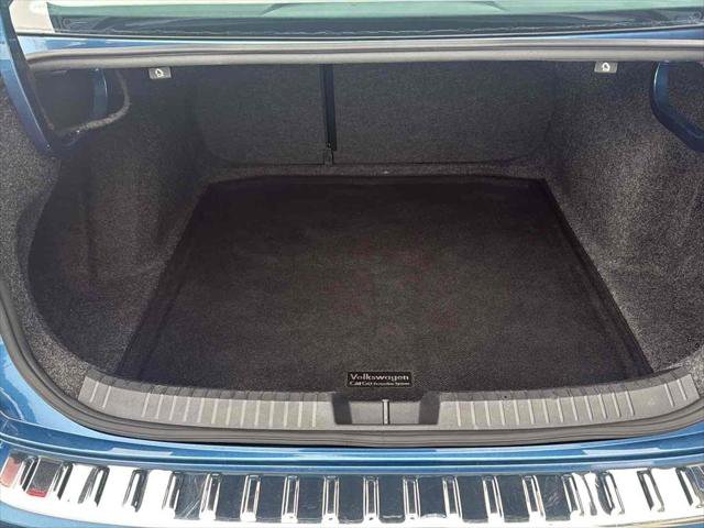 Used 2021 Volkswagen Jetta SEL Premium image 31