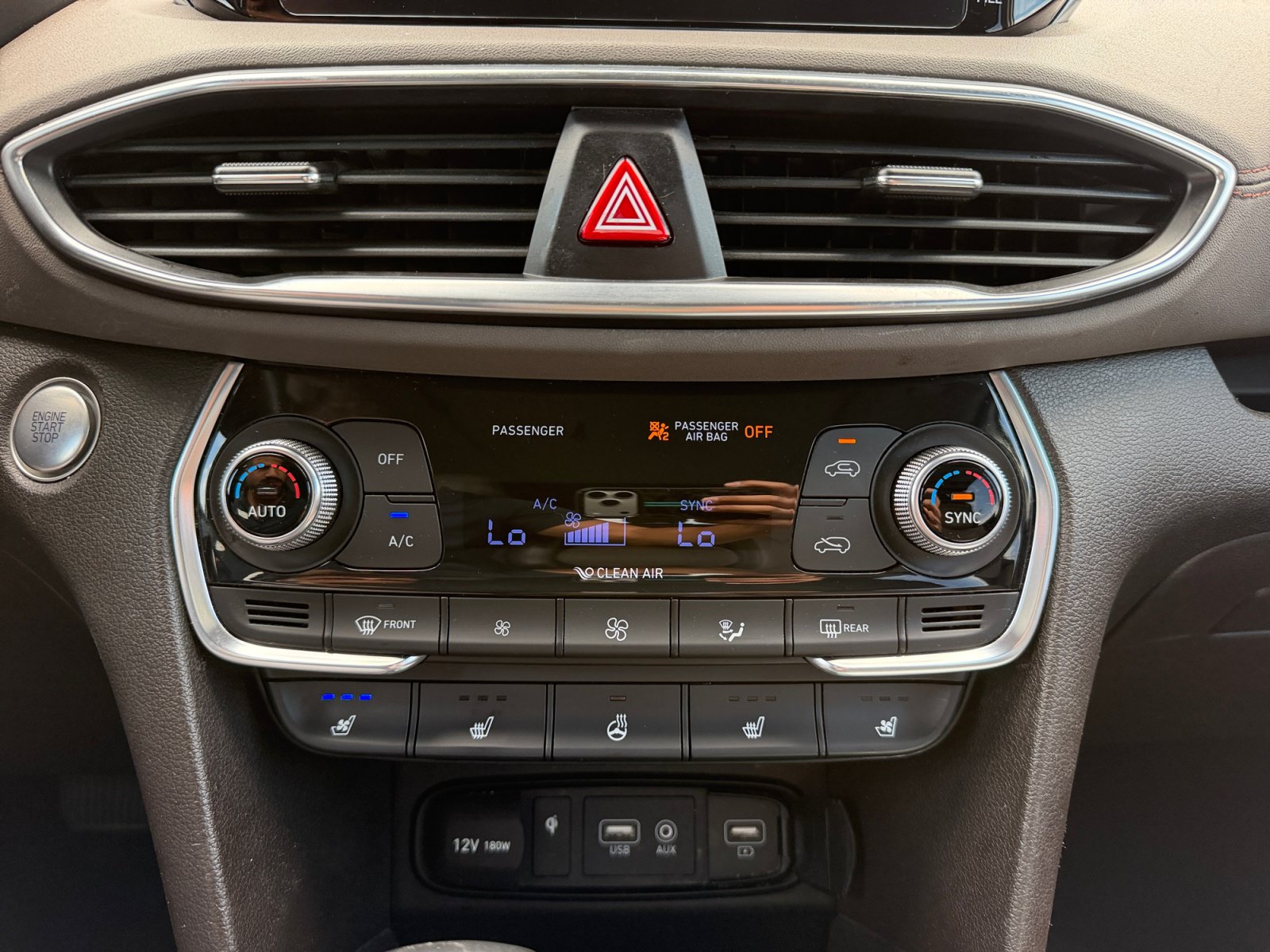 Used 2019 Hyundai Santa Fe AWD image 11