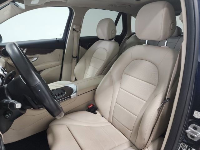 Used 2022 Mercedes-Benz GLC 300 4MATIC image 23