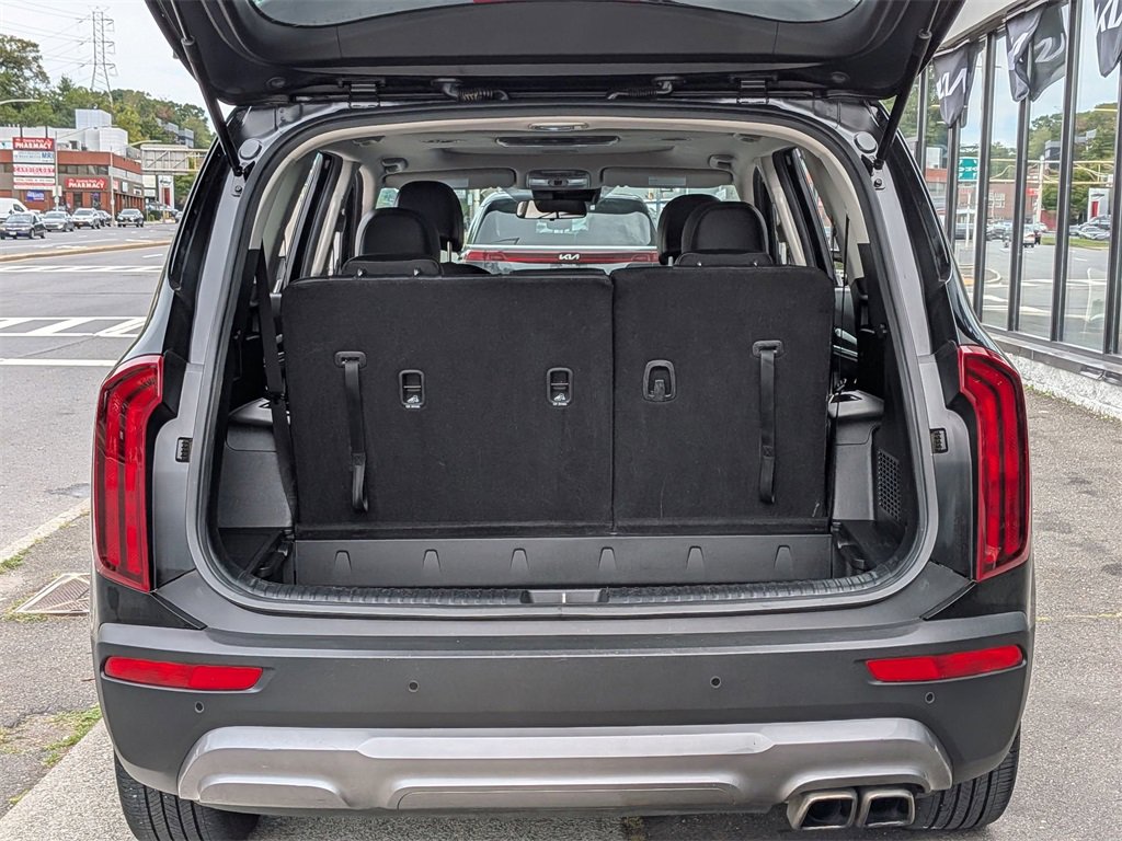 Certified 2022 Kia Telluride S image 9