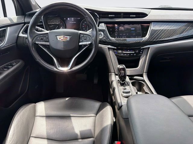 Used 2024 Cadillac XT6 Premium Luxury w/ Technology Package AWD/4WD image 17