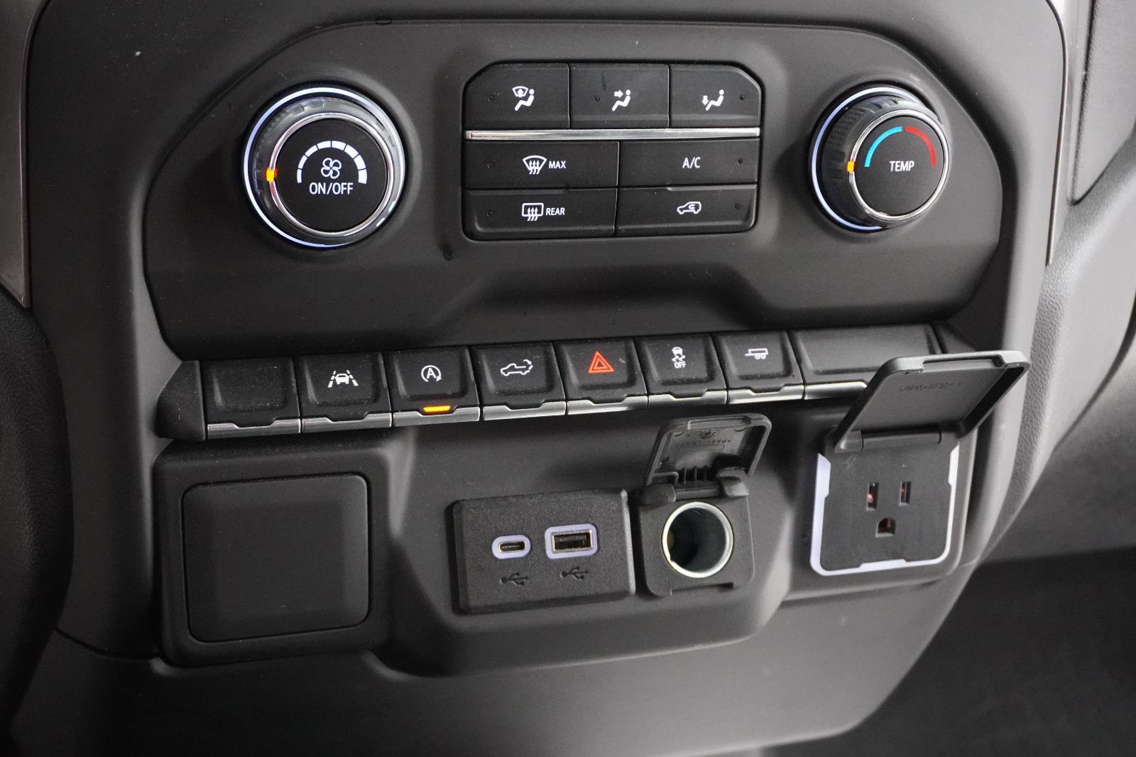 Used 2023 Chevrolet Silverado 1500 Custom image 23