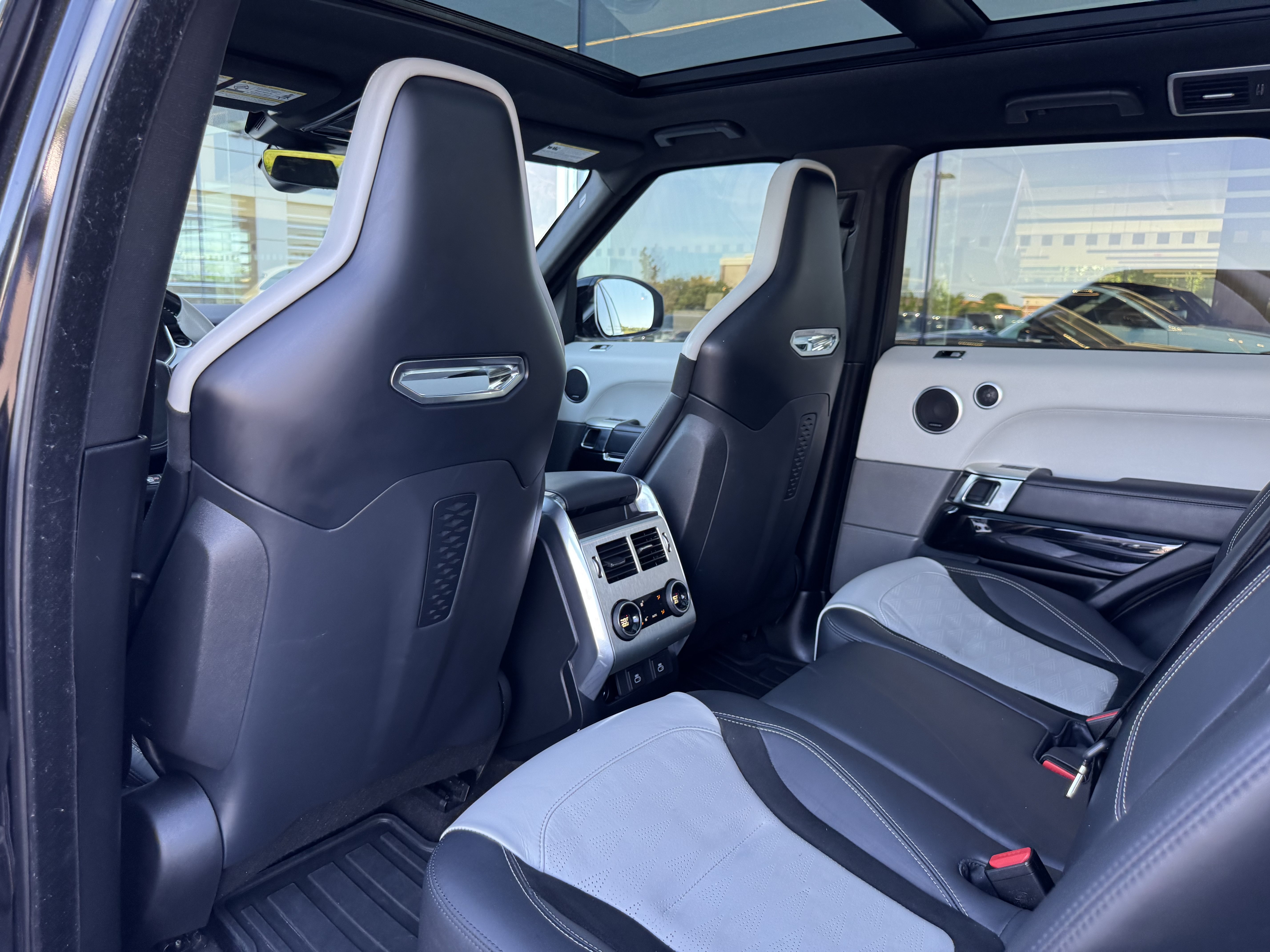 Used 2022 Land Rover Range Rover Sport SVR AWD/4WD image 27