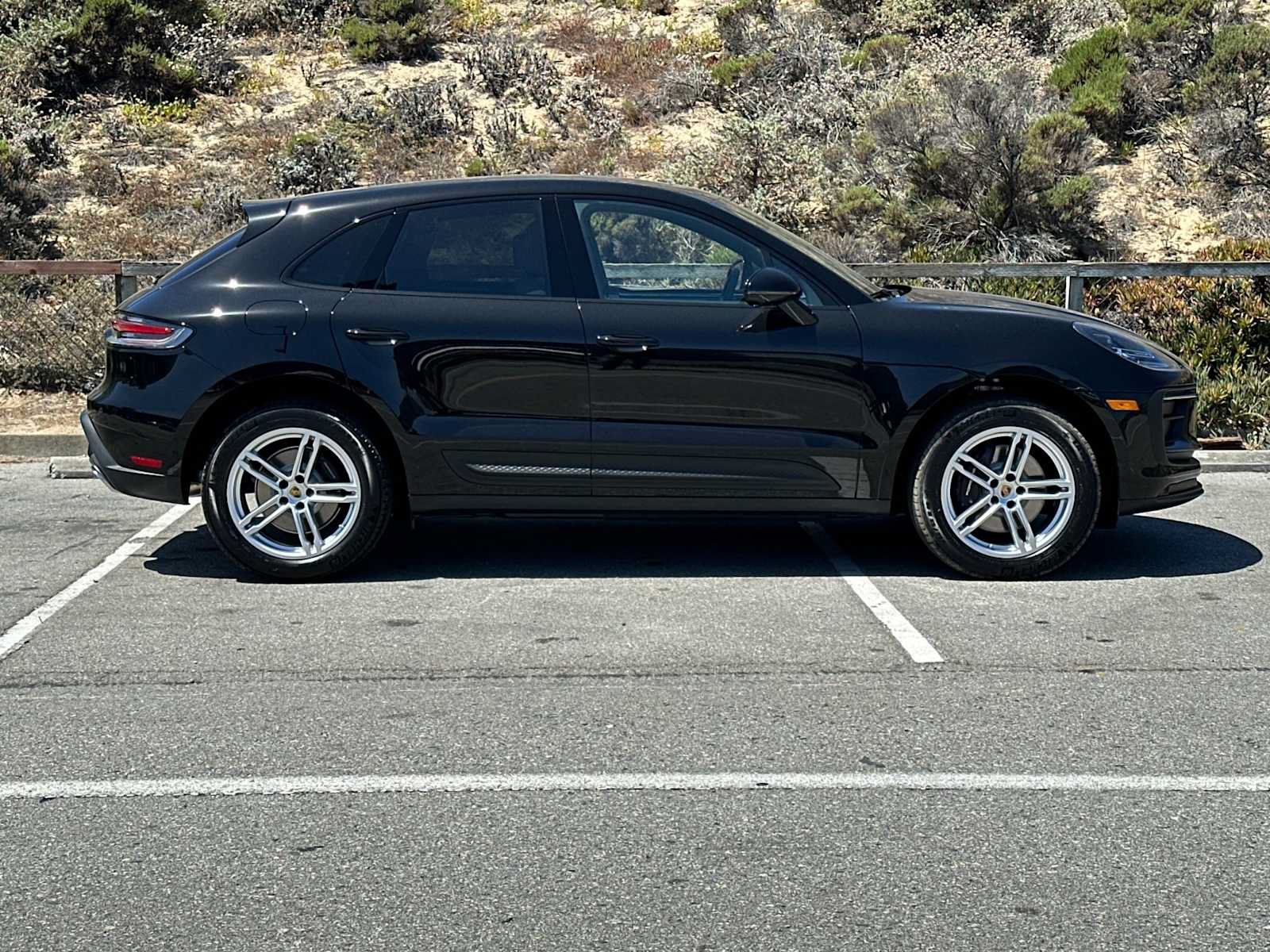 New 2025 Porsche Macan AWD/4WD image 9