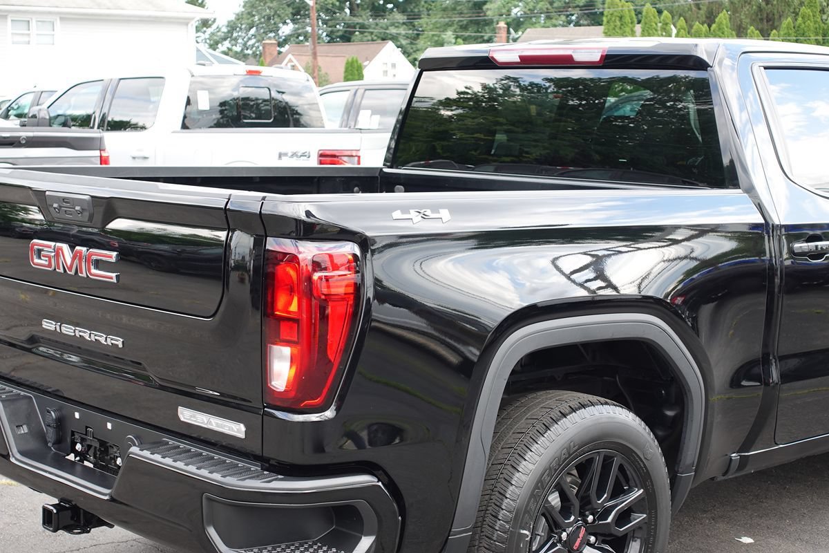 Used 2023 GMC Sierra 1500 Elevation AWD/4WD image 11