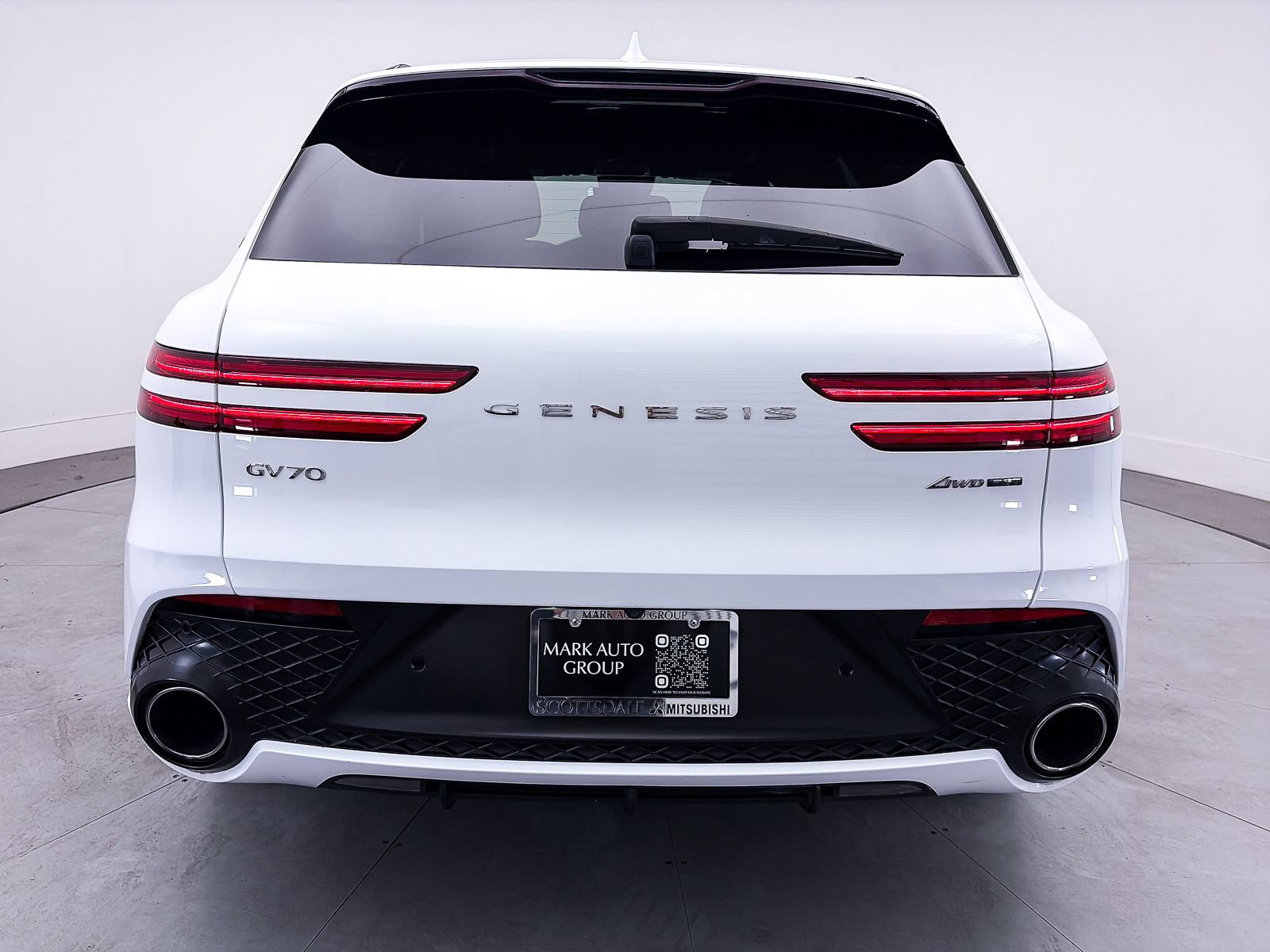 Used 2022 Genesis GV70 3.5T Sport AWD/4WD image 13
