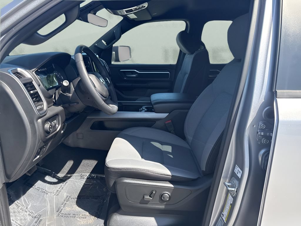Used 2025 RAM 1500 Big Horn AWD/4WD image 9