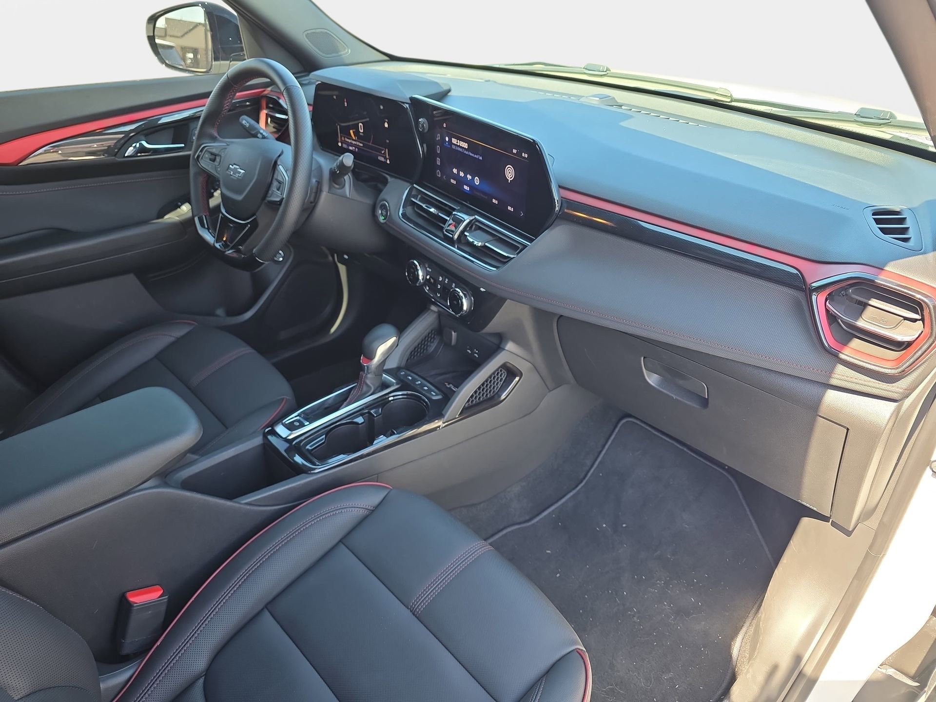 Used 2025 Chevrolet TrailBlazer RS w/ Convenience Package image 10