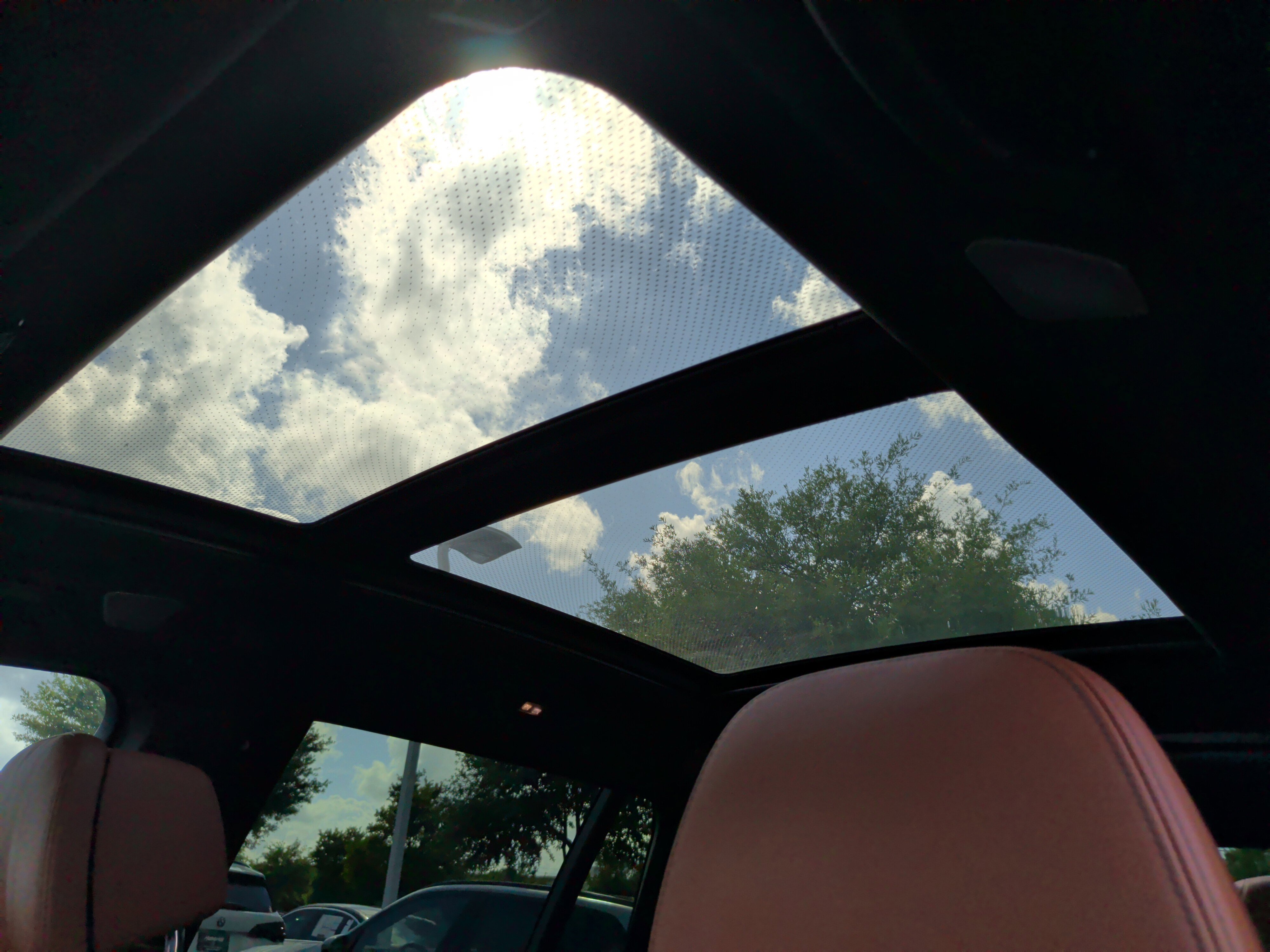 Used 2024 BMW X7 M60i w/ Executive Package image 32