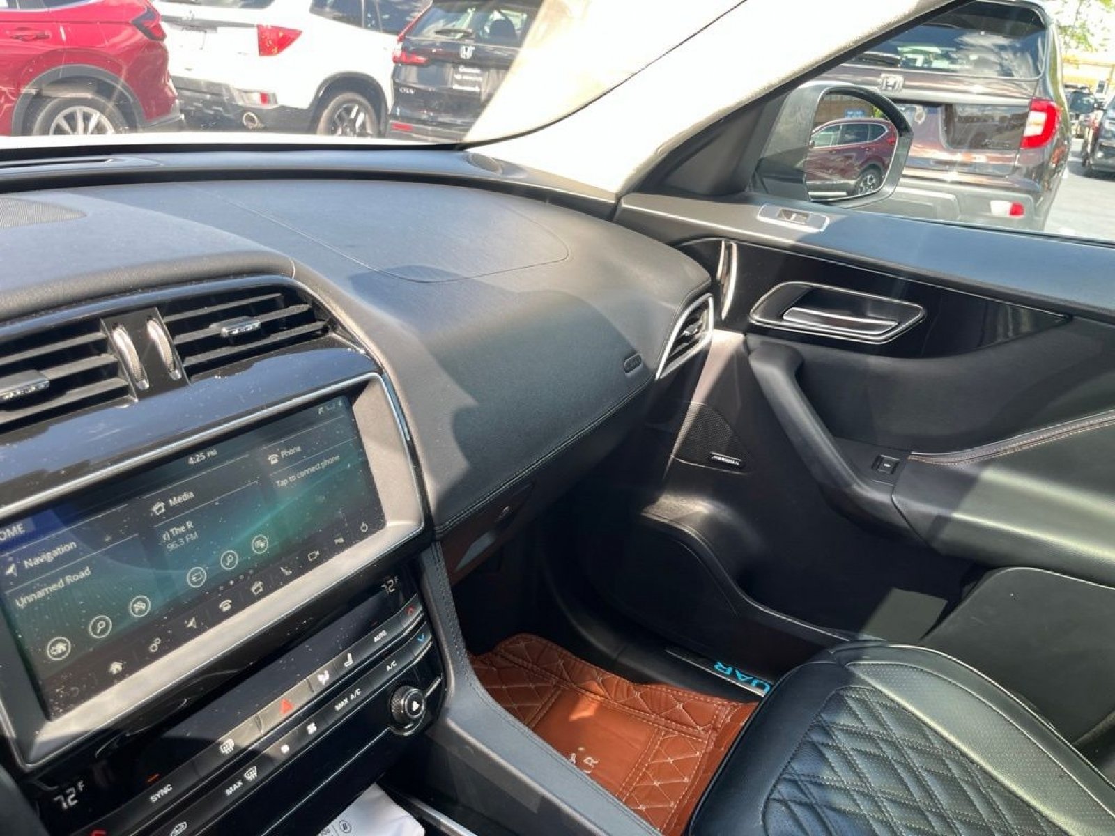 Used 2019 Jaguar F-PACE Prestige AWD/4WD image 14