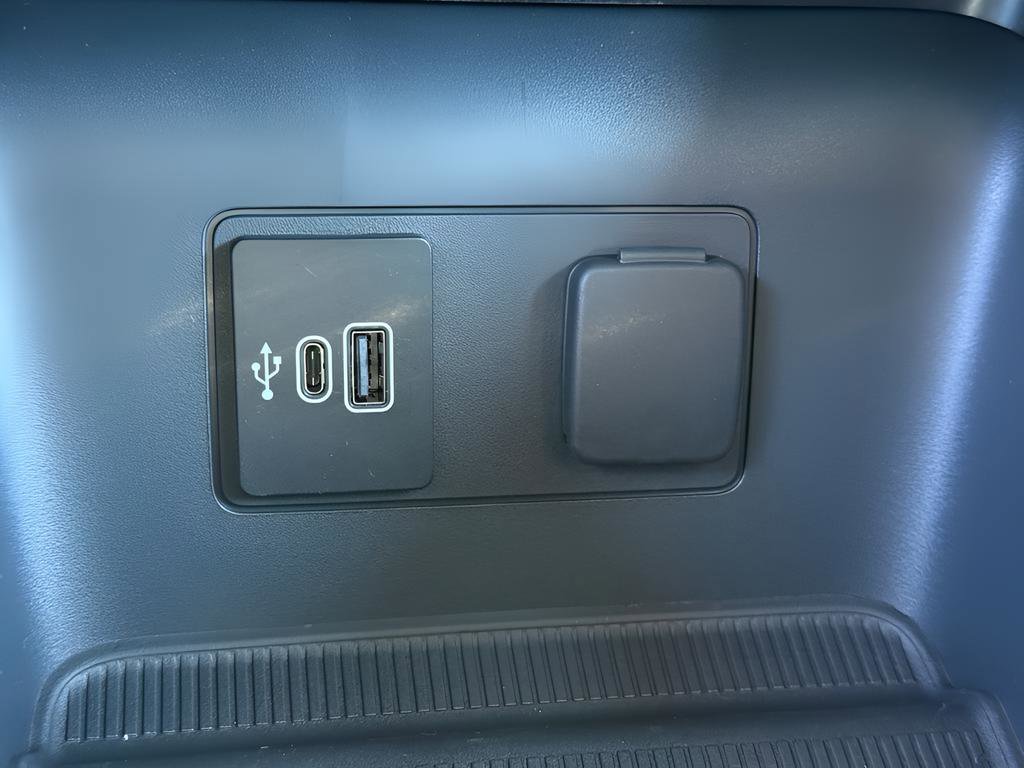 New 2026 Ford Explorer Active w/ Active Comfort Package AWD/4WD image 18