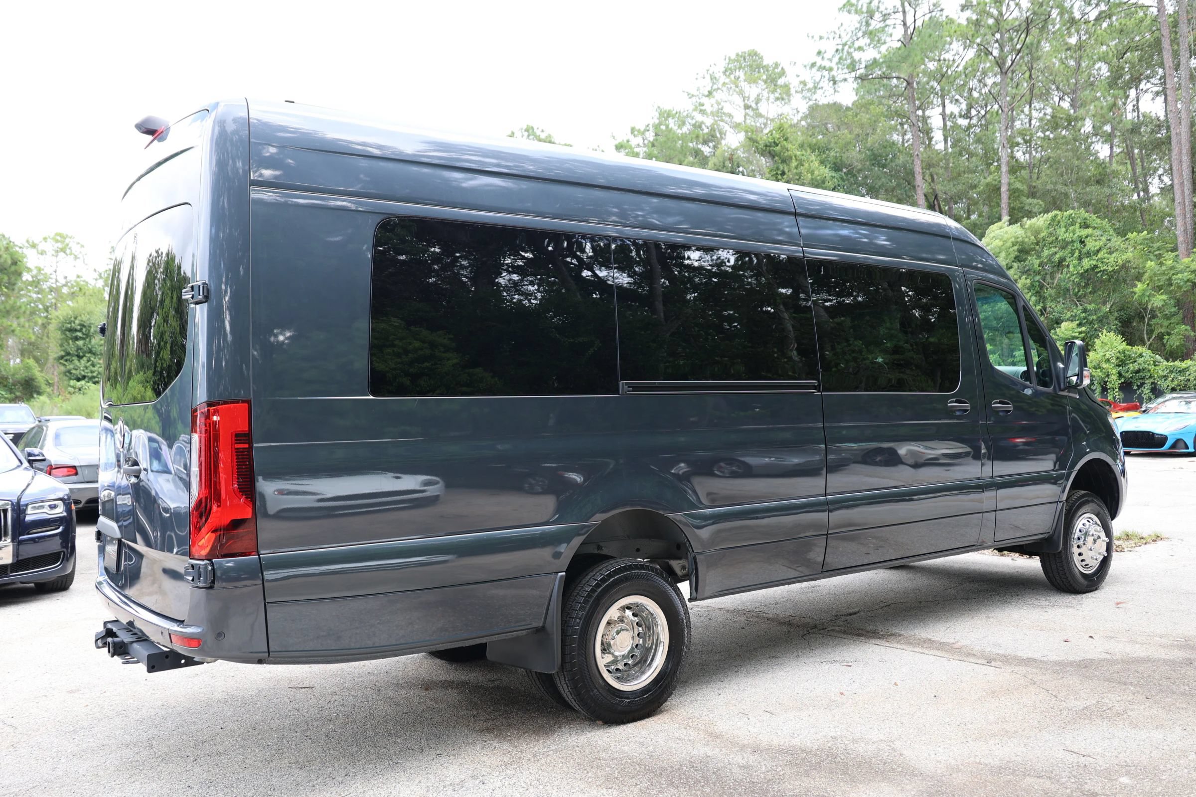Used 2024 Mercedes-Benz Sprinter 3500 w/ Parking Package image 35