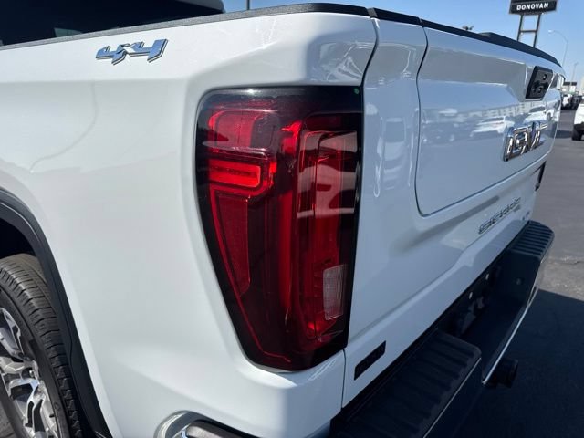 Used 2025 GMC Sierra 1500 SLT AWD/4WD image 21