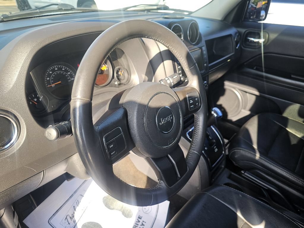Used 2017 Jeep Patriot High Altitude FWD image 22