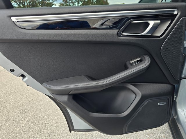 Used 2021 Porsche Macan image 42