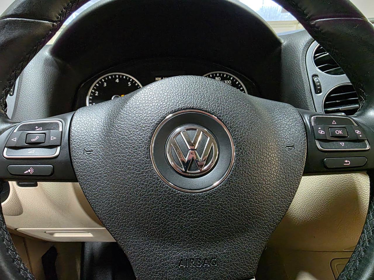 Used 2014 Volkswagen Tiguan SEL FWD image 28