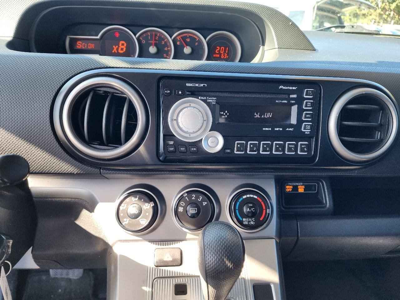 Used 2011 Scion xB FWD image 15