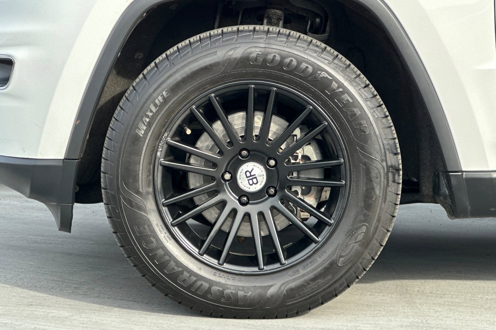 Used 2018 Jeep Grand Cherokee Limited image 13