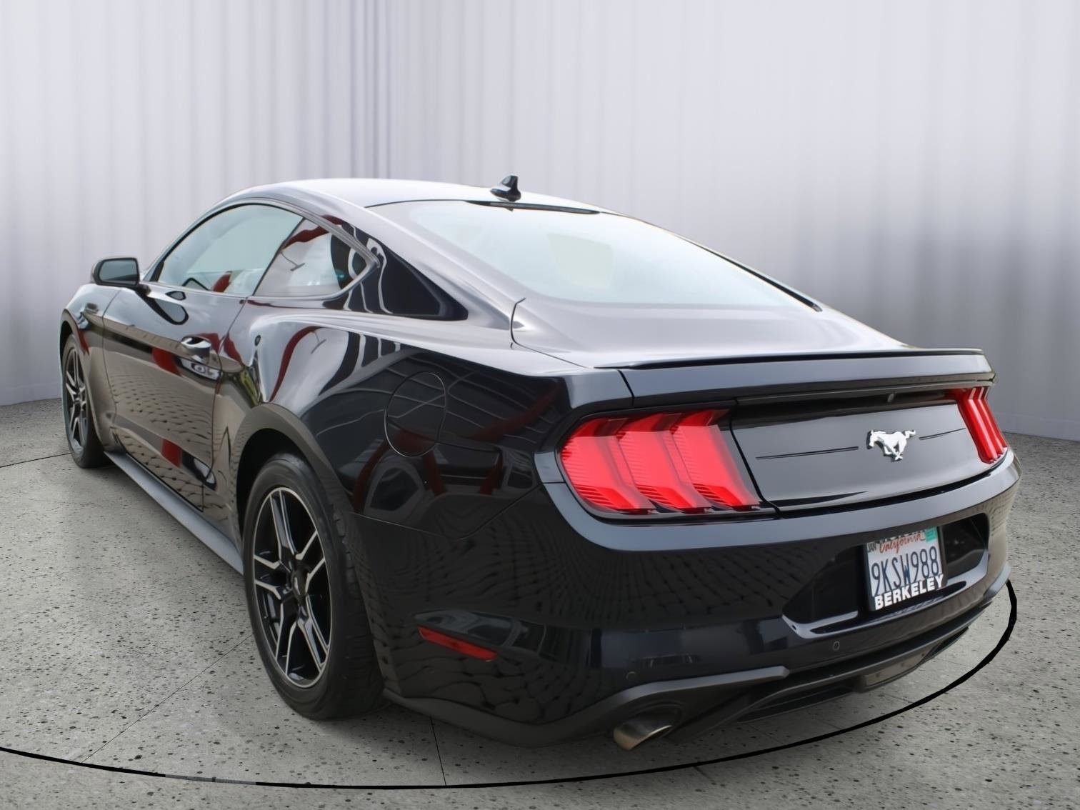 Used 2021 Ford Mustang Premium RWD image 6