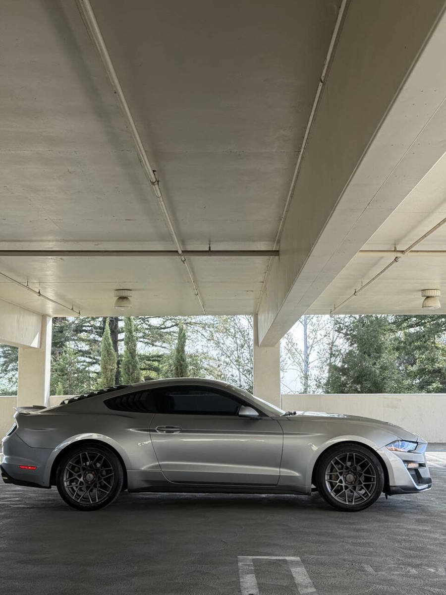 Used 2021 Ford Mustang Coupe image 5