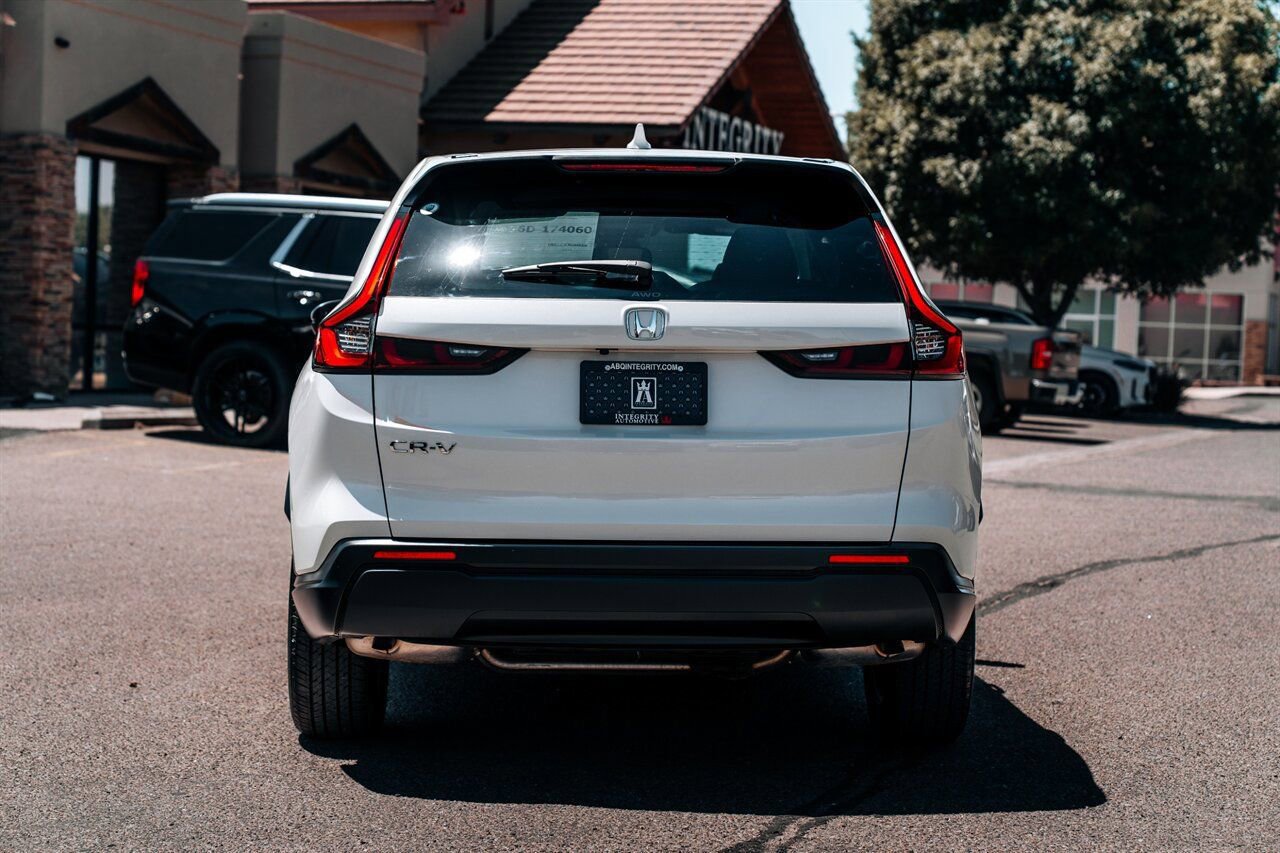 Used 2025 Honda CR-V EX image 6