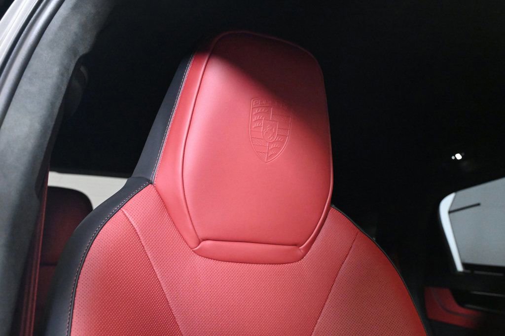 Used 2026 Porsche Cayenne Turbo GT image 27